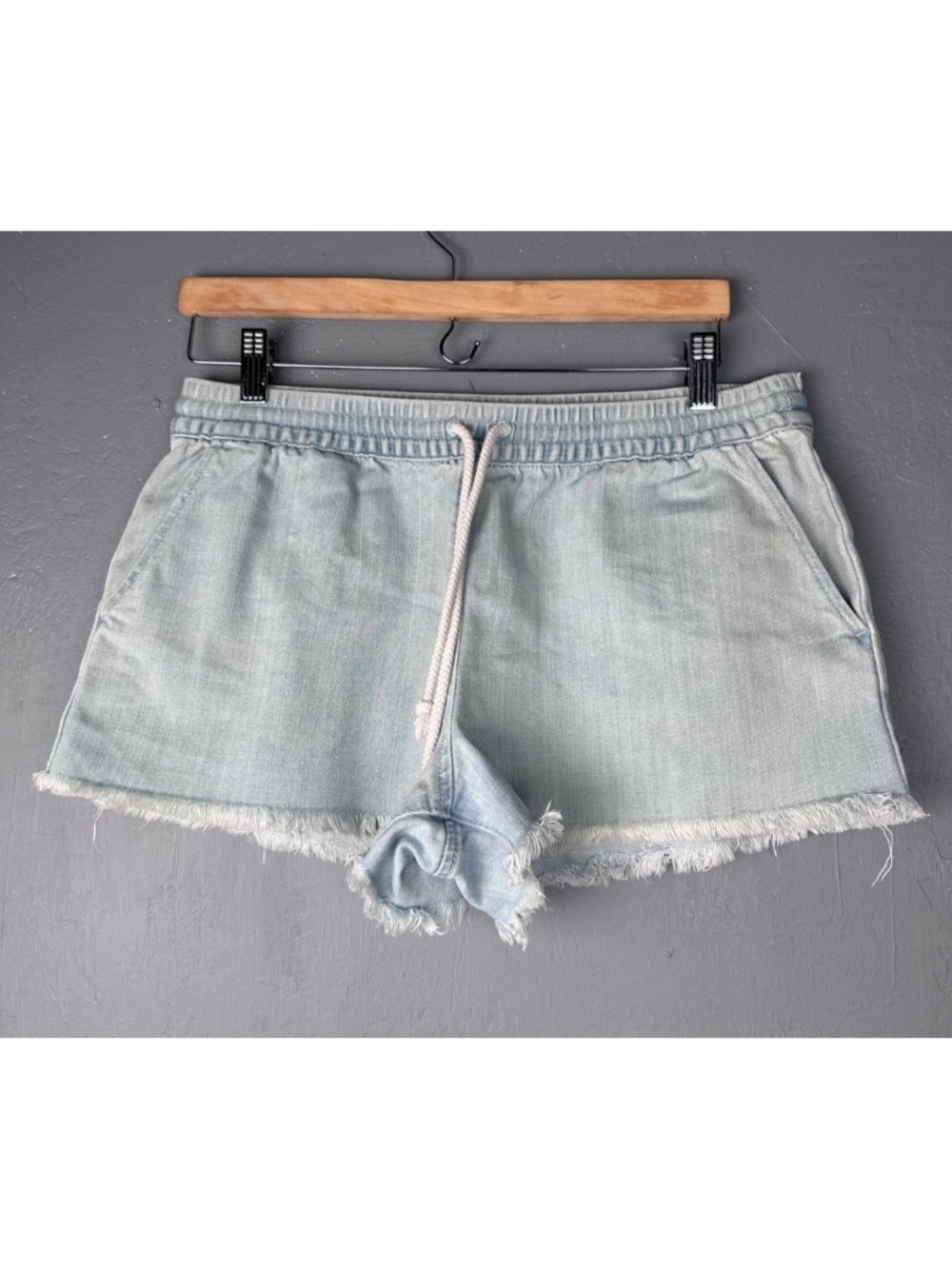 Aerie Sz Medium Light wash Drawstring Cut off Denim Shorts